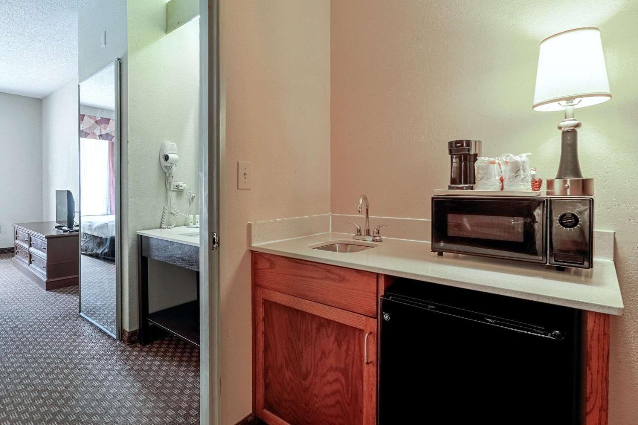 Quality Suites San Antonio Northeast Exteriör bild